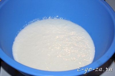 молоко для оладий лучше подержать несколько часов при комнатной температуре